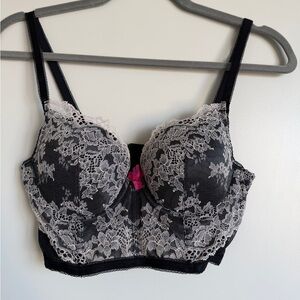Victoria’s Secret Black Lace Demi Bra 34B Pink Bow NWT